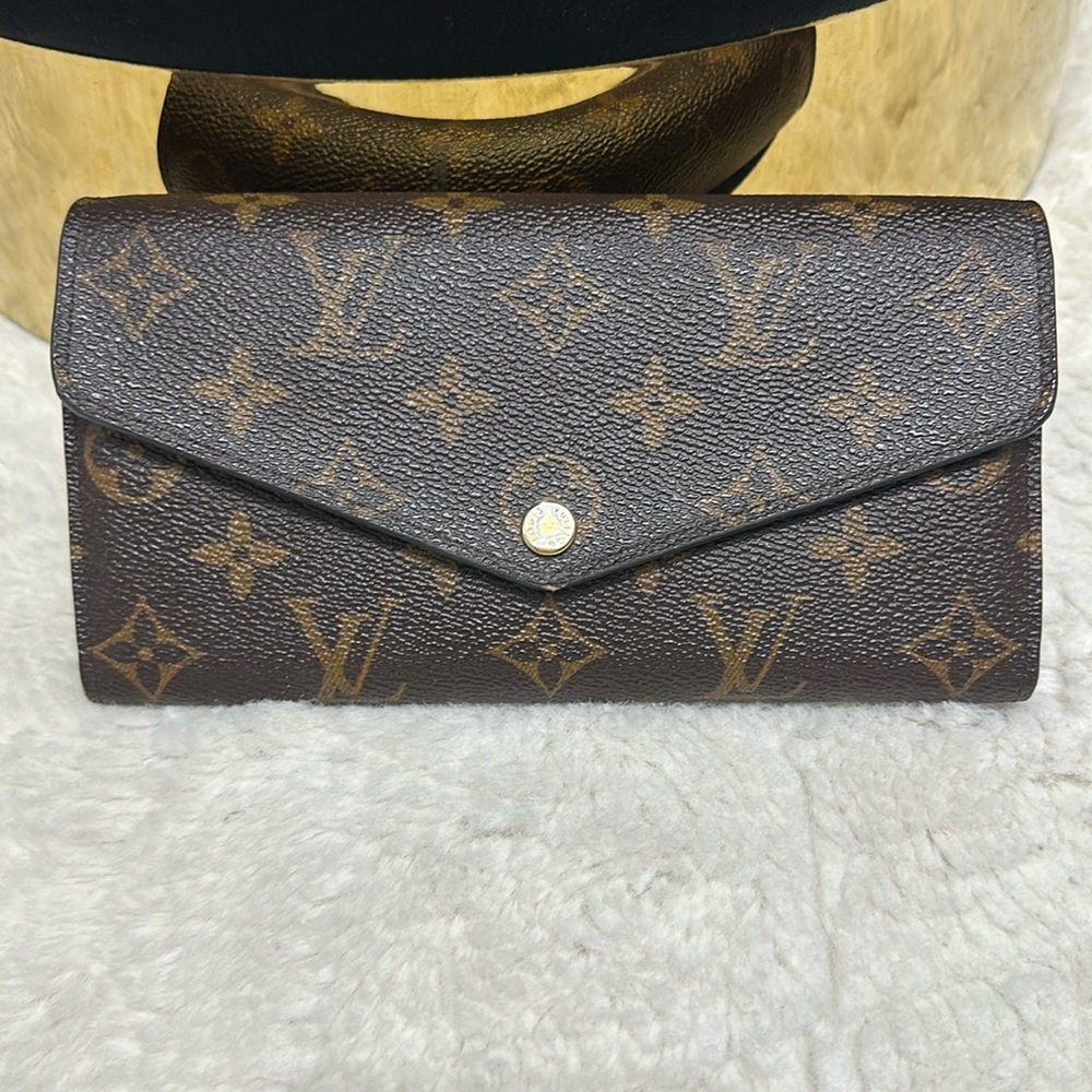 LV Emily Wallet